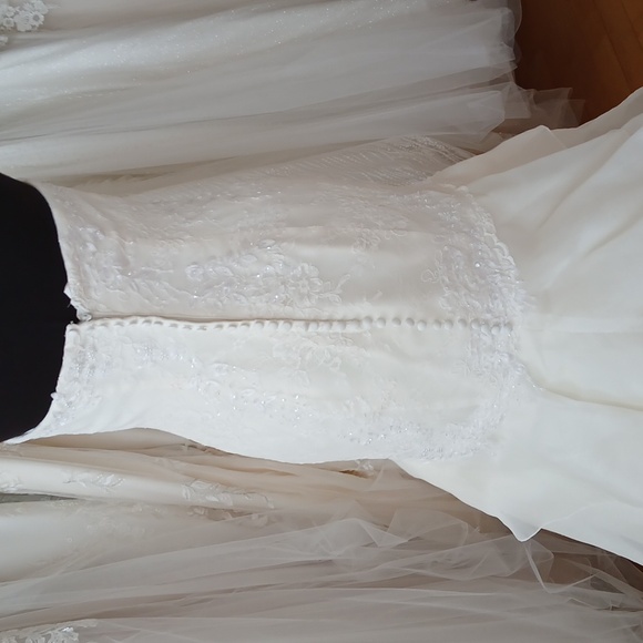 Melissa Sweet fit and flare wedding dress - Picture 5 of 5